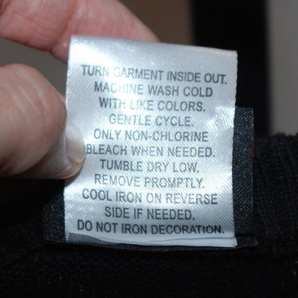 Stranger Things NWT Juniors Small Christmas Lights Sweater ABC Alphabet Light up - Picture 7 of 9